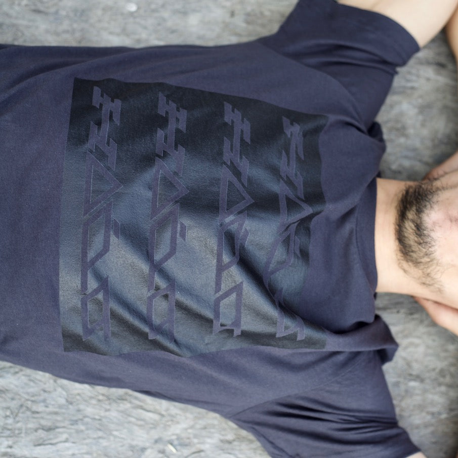 QANIUJAAQPAIT T-SHIRT