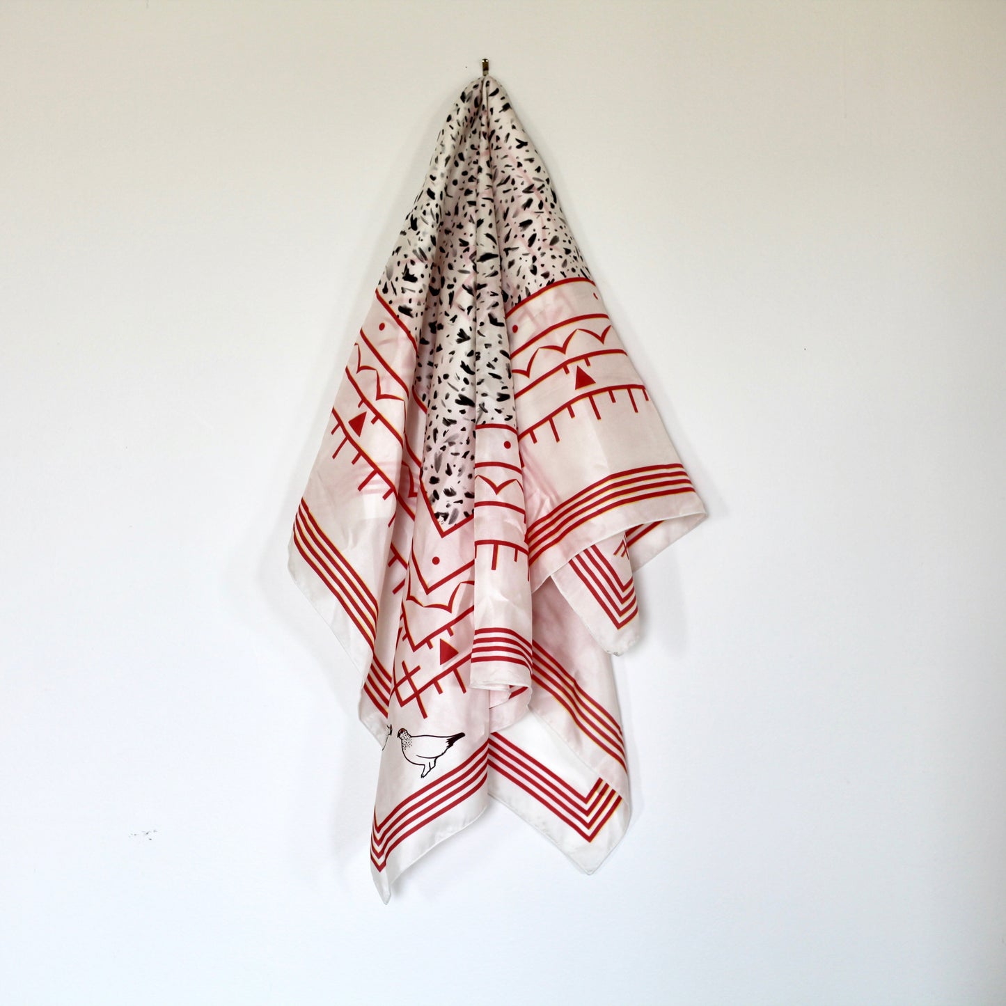 AQIGGIQ KAKINNIIT SCARF