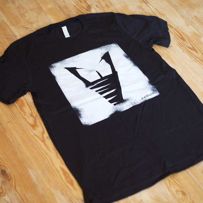 DISTRESSED KAKIVAK T-SHIRT (UNISEX)