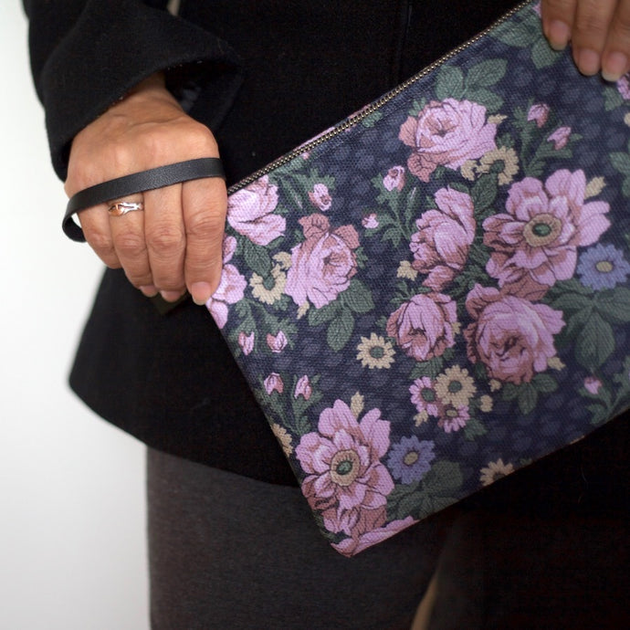 PIRUQHIAT CLUTCH