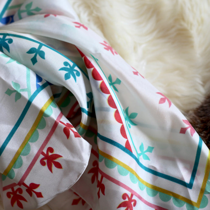 AKPALIAPIK KAMIIK SCARF (COLOUR)