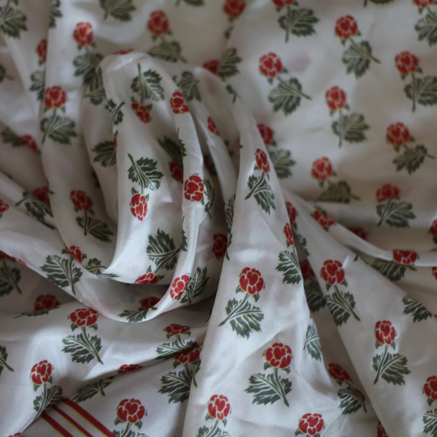 AQPIIT SCARF (WHITE)