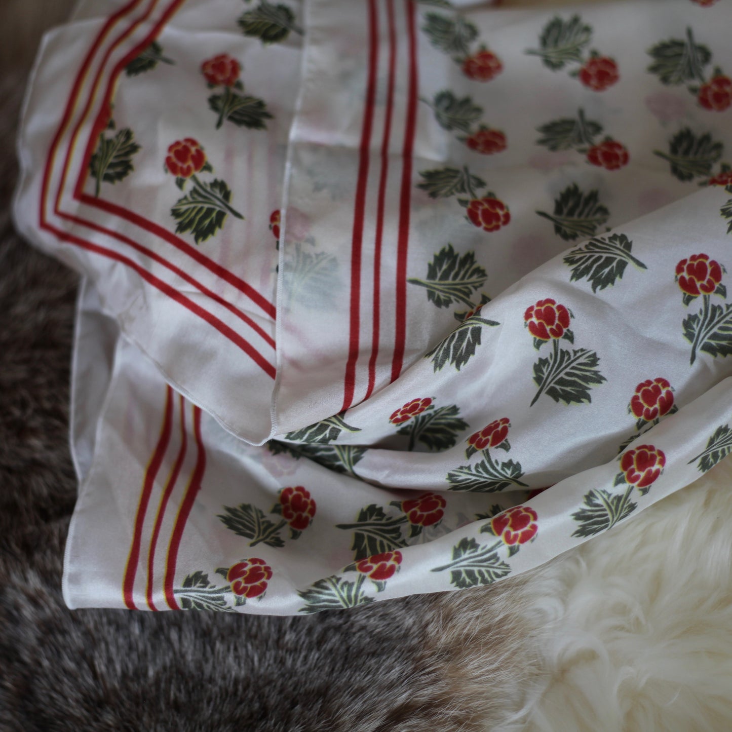 AQPIIT SCARF (WHITE)