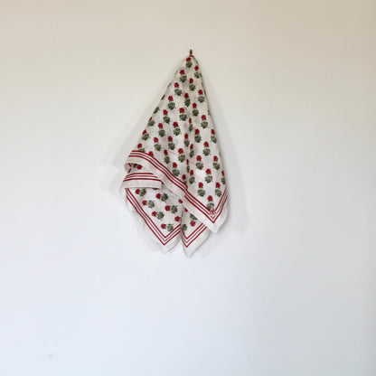 AQPIIT SCARF (WHITE)