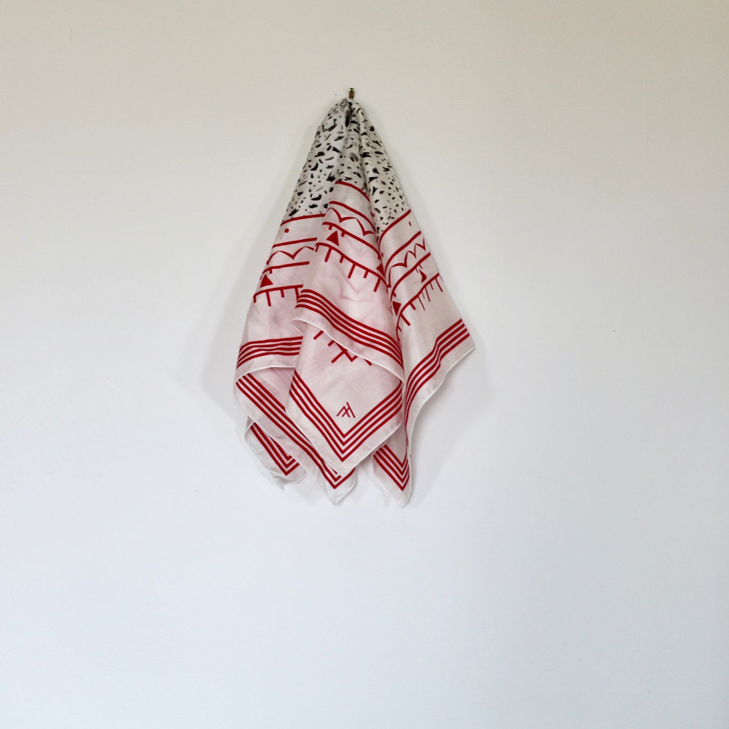 AQIGGIQ KAKINNIIT SCARF