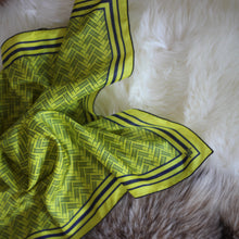 QAMUTIIT HERRINGBONE SCARF (YELLOW)
