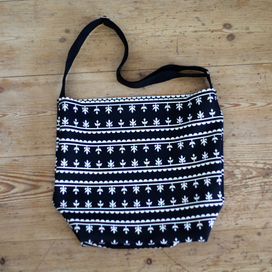 AKPALIAPIK KAMIIK PATTERN PUUQATTAQ