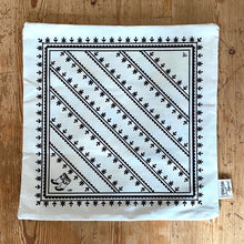 REVERSIBLE KAMIIK PATTERN CUSHION COVER (WHITE)