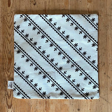 REVERSIBLE KAMIIK PATTERN CUSHION COVER (WHITE)