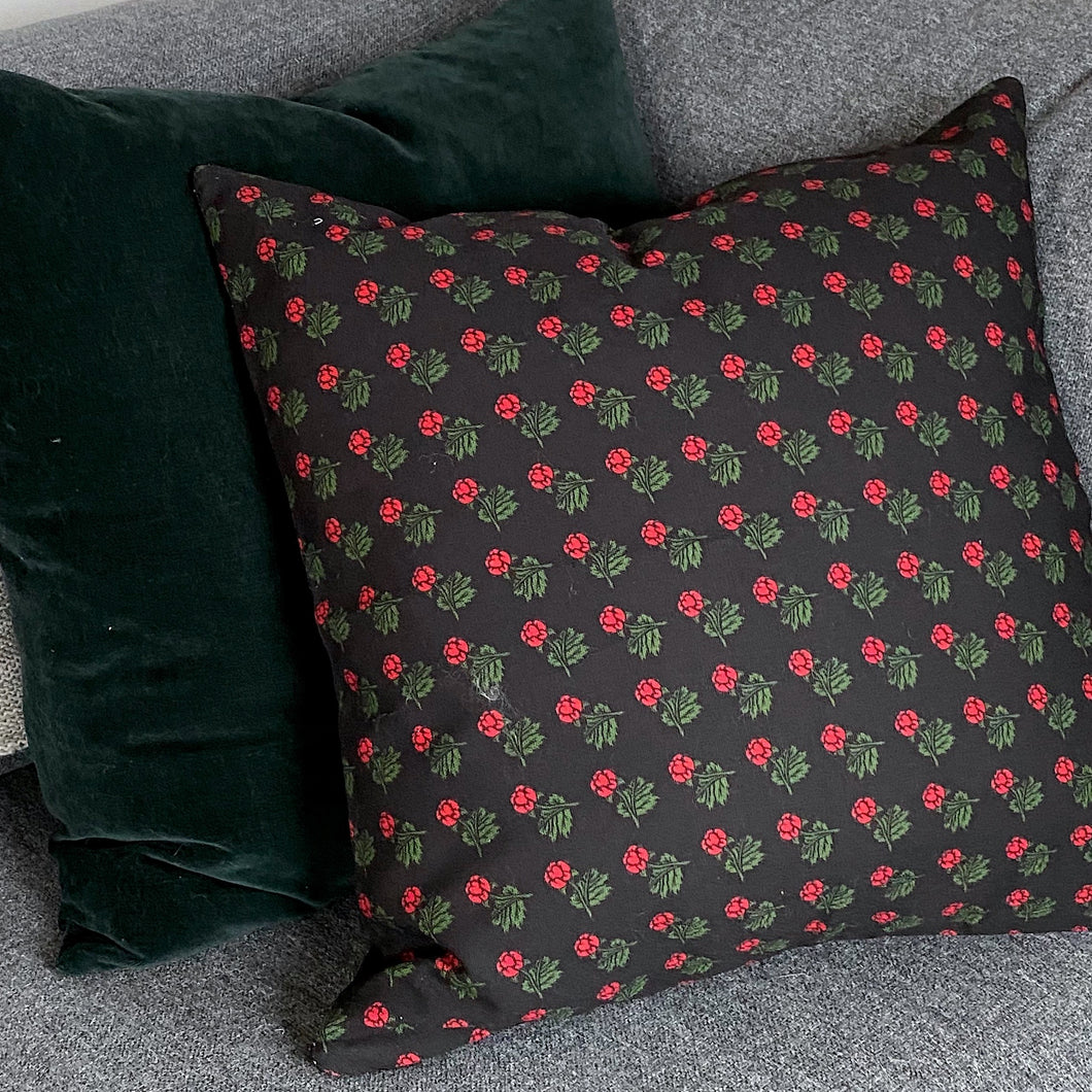 REVERSIBLE AQPIIT CUSHION COVER