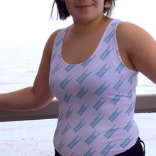 QAMUTIIT TOP